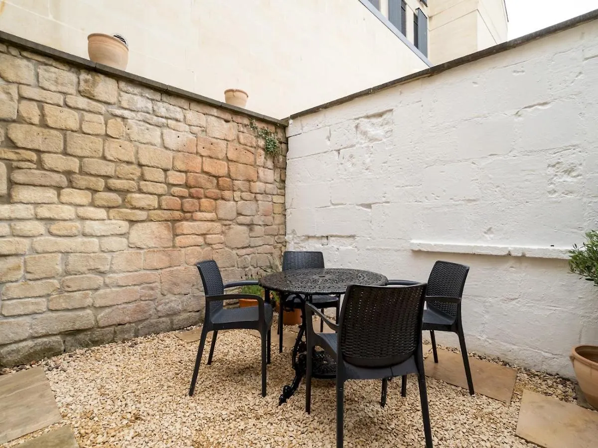 Pass The Keys Centrally Located 3 Bed Townhouse With Garden Bath United Kingdom